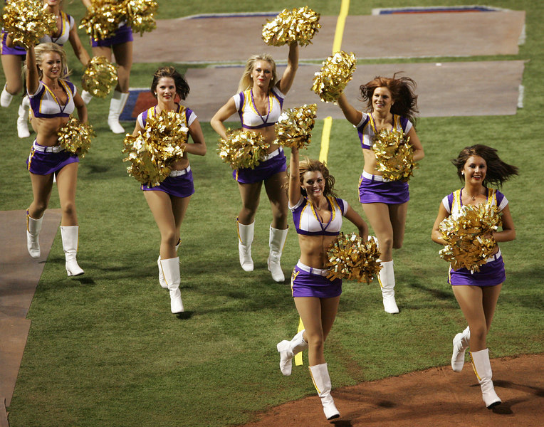 Minnesota Vikings Cheerleaders part 1 MV01124